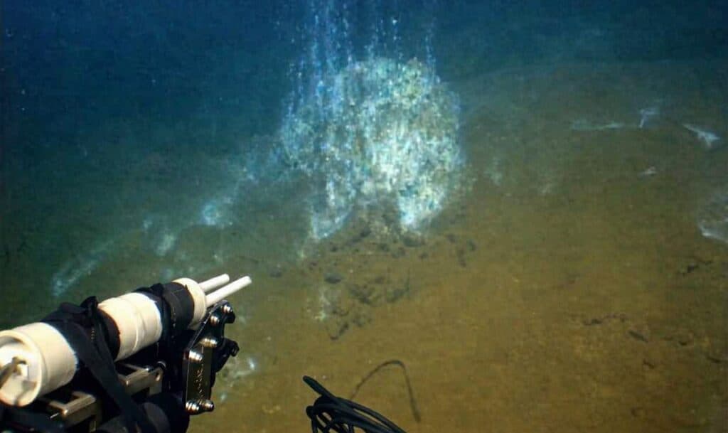 Hydrothermal Energy System Targets Long-Term Underwater Power